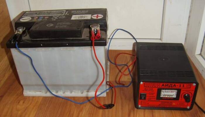 Как правильно зарядить аккумулятор автомобиля зарядным устройством