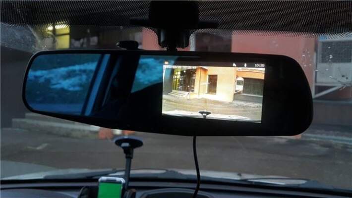 Зеркало заднего вида с камерой заднего вида: как выбрать, в чем преимущества