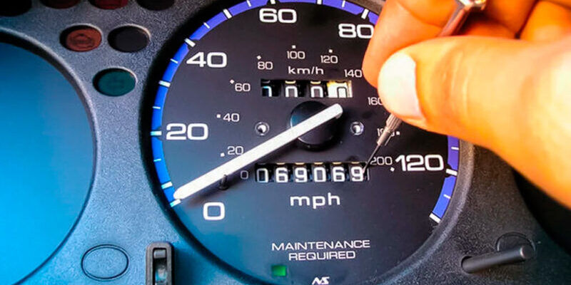 Как скручивают пробег на авто