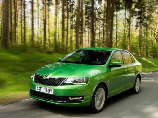 Skoda Rapid и Volkswagen Polo Liftback: атмосферник vs турбо, автомат vs DSG
