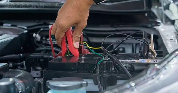 Зарядка аккумулятора на машине