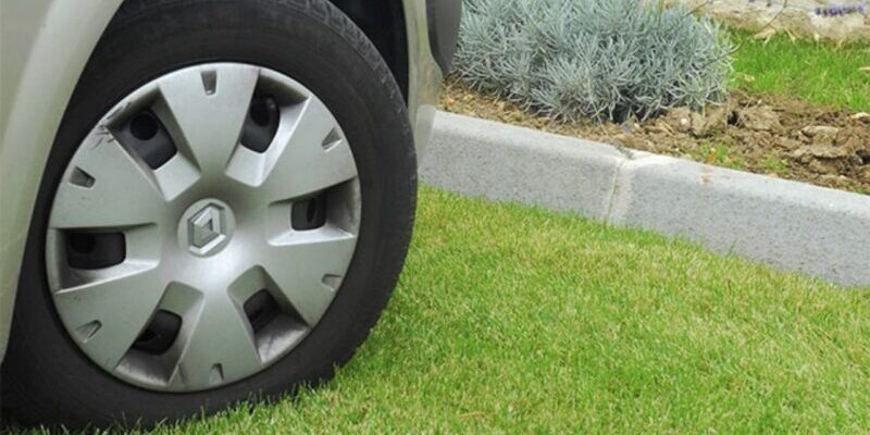 парковка на газоне