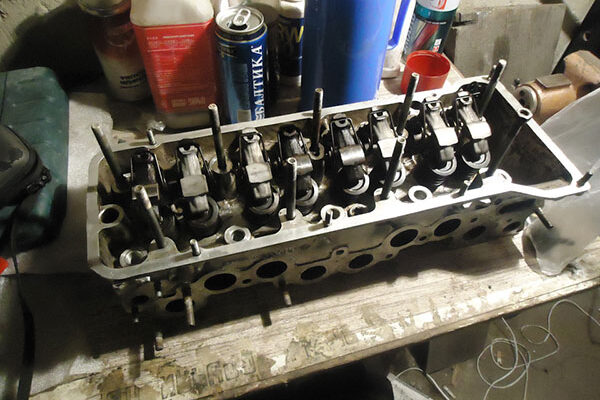 Головка блока цилиндров ВАЗ 2107