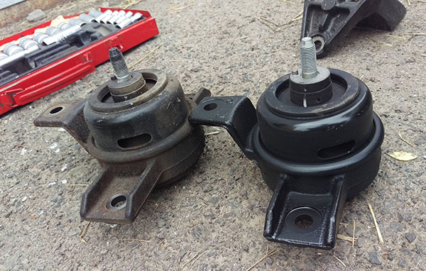 Подушки двигателя