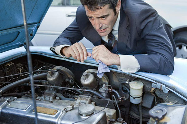 Почему глохнет машина