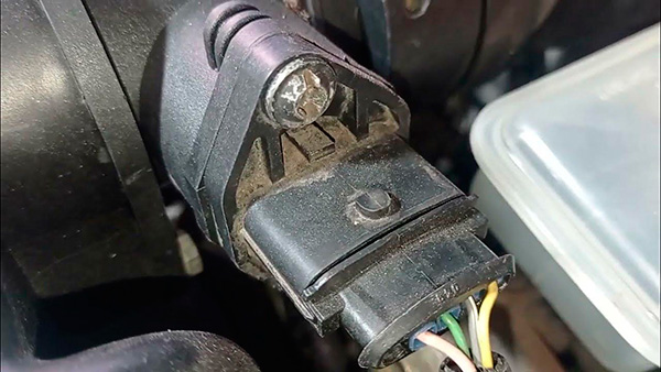 Датчик массового расхода воздуха ВАЗ 2114