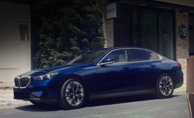 BMW i5 2024 года