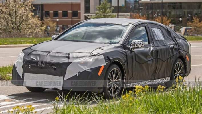 Toyota Camry 2025 года