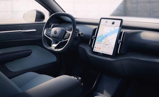 2025 Volvo EX30 - это крошечный электрический внедорожник, который является примером этики EV