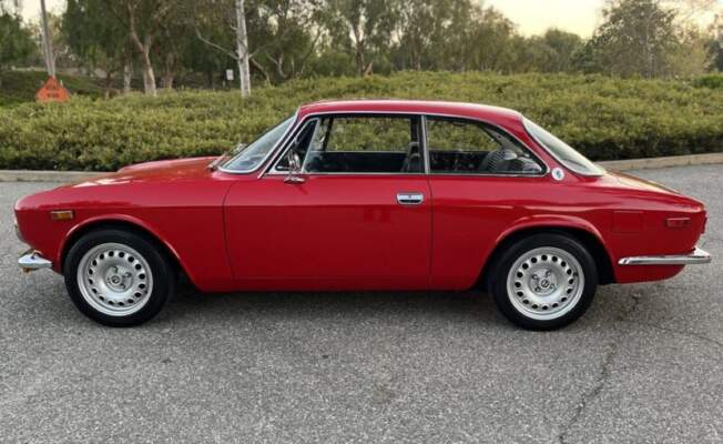 1972 Alfa Romeo GTV 2000