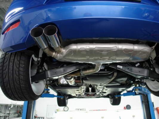 Выхлопная система: запах в салоне, подсос, трещины, лямбда‑зонд — диагностика