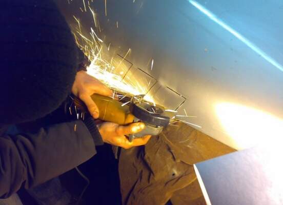 Режем капот