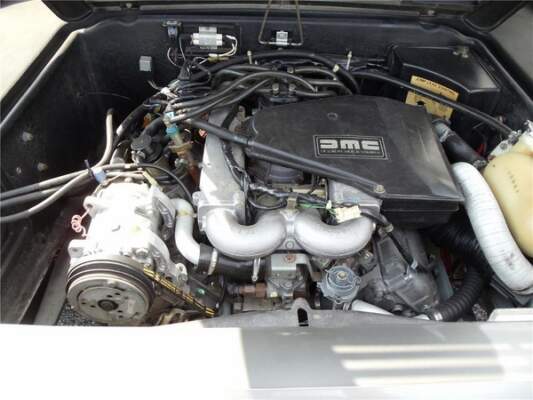 Двигатель DeLorean DMC-12