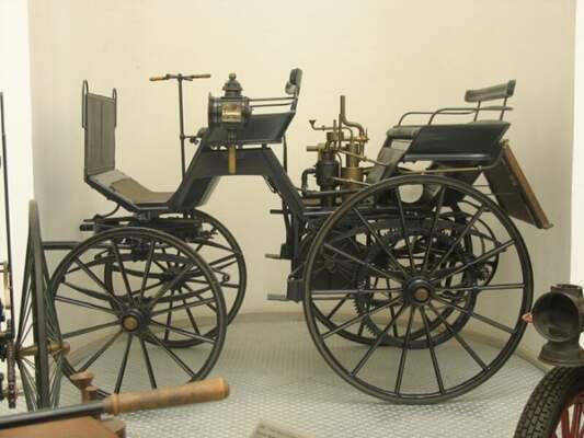 Автомобиль Готлиба Даймлера