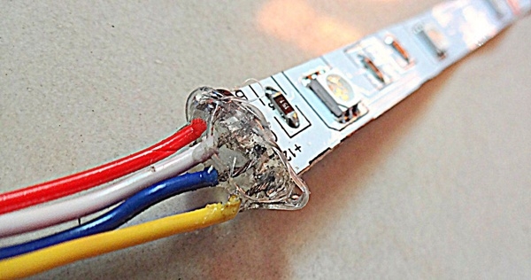 Изолируем места пайки