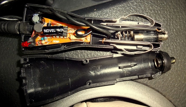 Запитываем подсветку от прикуривателя