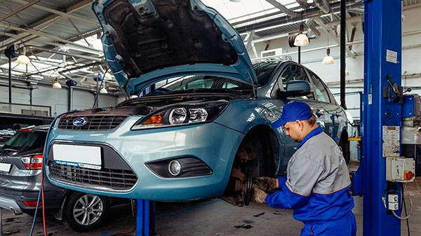 ТО‑2026: какие операции можно делать самостоятельно без потери гарантии, а какие обязательно проводить на сертифицированном СТО