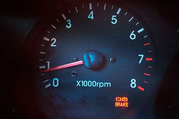 Плавают обороты двигателя на холостом ходу – причины и решение