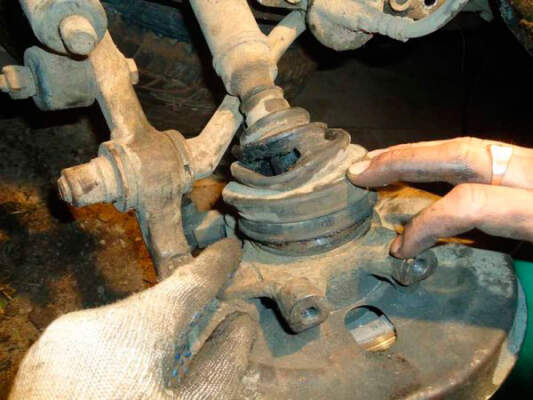 Хруст при повороте и вибрации: ШРУСы, опоры, ступицы — как локализовать источник