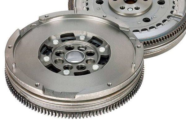 Сцепление и ДМФ: ресурс, признаки, когда менять комплектом