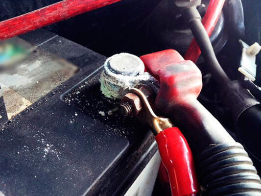 Окислы на клеммах