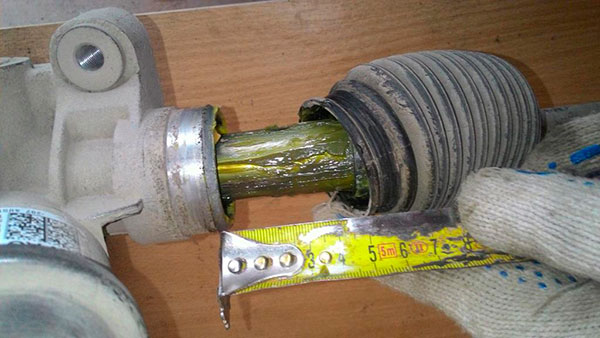 Чем смазать рулевую рейку