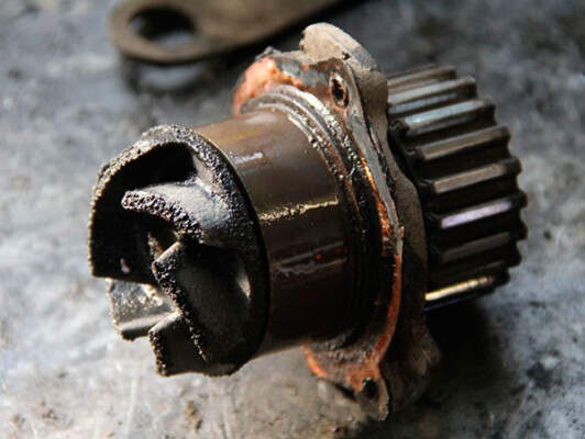 Почему свистит ремень генератора на холодную и что с этим делать