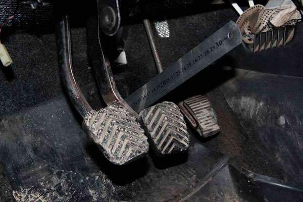 Скрученный пробег: 12 признаков и как выявить