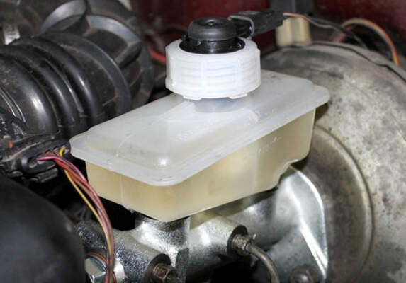 Главный тормозной цилиндр vs вакуумный усилитель: как различить неисправности по симптомам