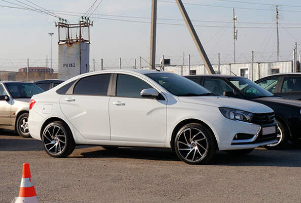 Штрафы за тонировку: изменения 2025 — полный гид