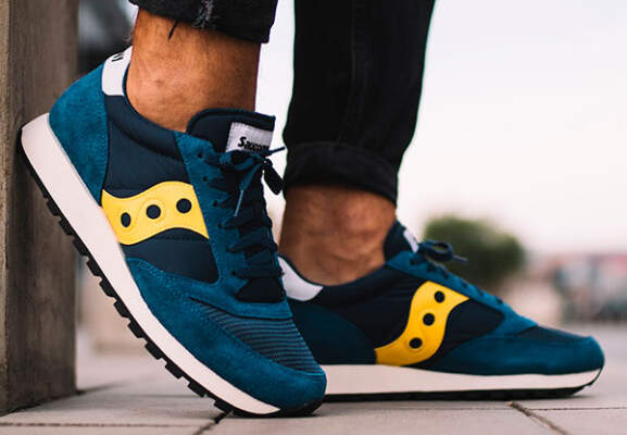 Кроссовки повседневные