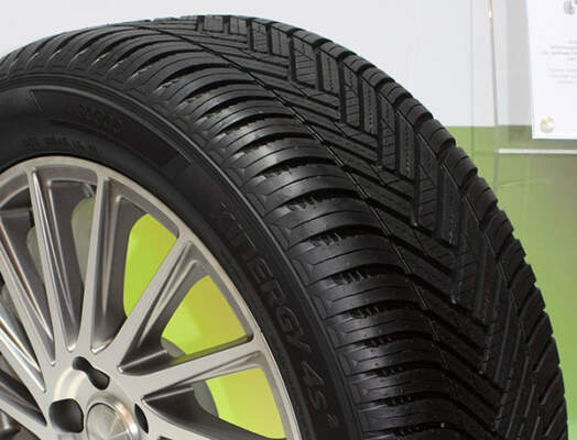 Hankook Kinergy 4S2 H750