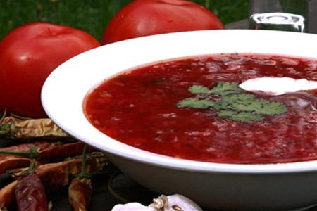 тарелка с борщом