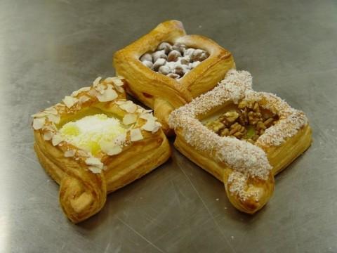 ватрушки из слоеного теста