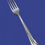 Изучаем столовые приборы: что чем едят?