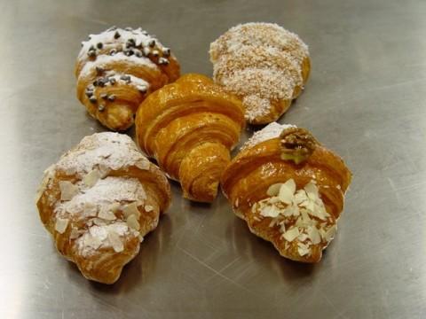 круассаны из слоеного теста