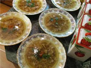 русский холодец на тарелках