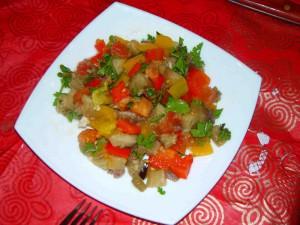 салат летний с баклажанами