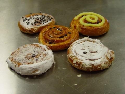 улитка из слоеного теста