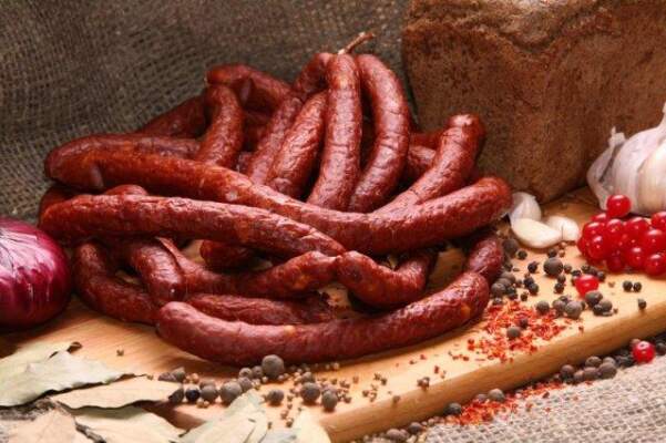 охотничьи колбаски по-домашнему