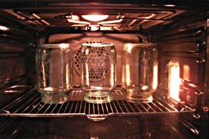 как стерилизовать банки в духовке