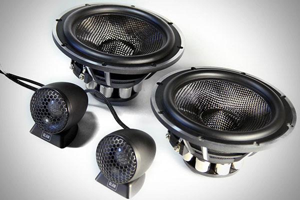 Комплект колонок в машину