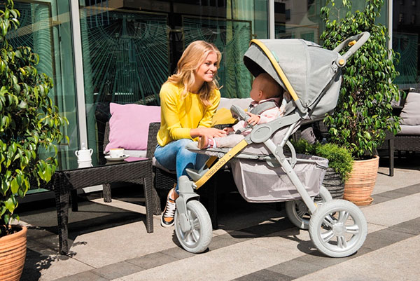 Коляска для новорожденного