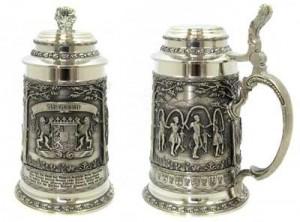 пивная кружка с крышкой