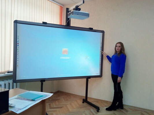 Проектор для школы