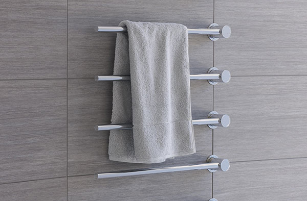 Полотенце на полотенцесушителе
