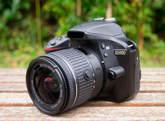 Зеркальный фотоаппарат Nikon