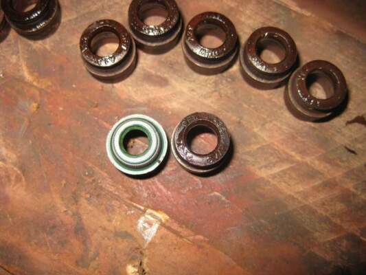 Синий дым из выхлопной трубы: причины, последствия и способы устранения проблемы