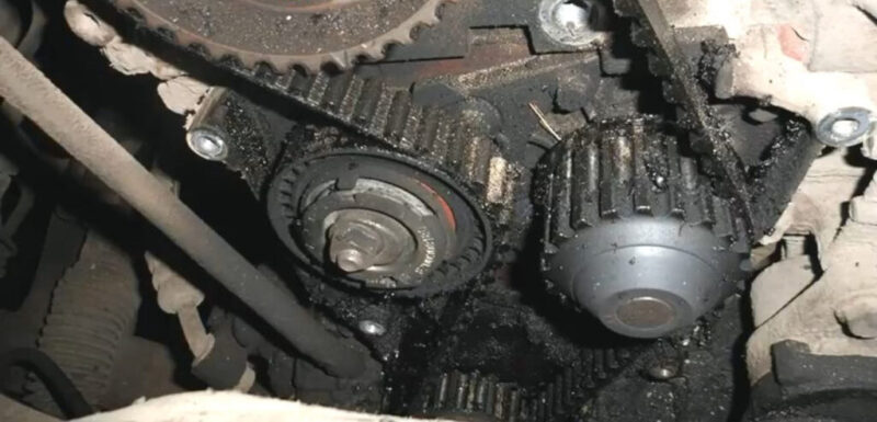 Когда нужно менять ремень ГРМ: признаки износа и последствия обрыва