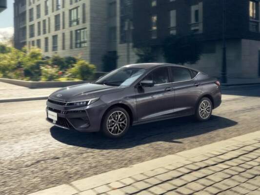 Компакт‑седаны 2025: что нового у отечественного автопрома?